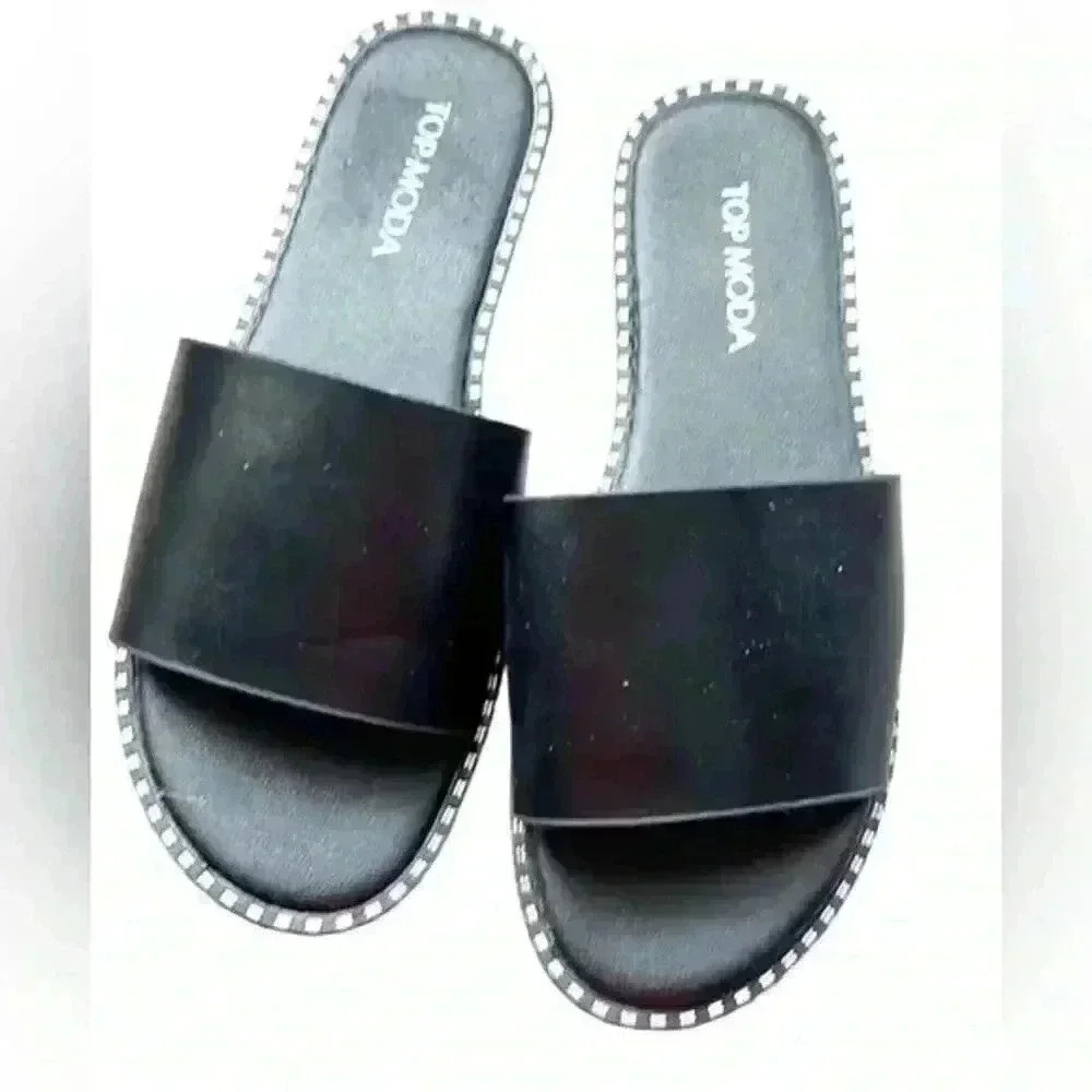 Top Moda slip on sandals. - Picture 2 of 3
